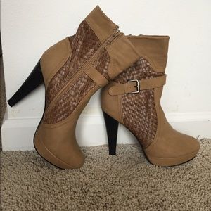 Edgy ankle length boot - BRAND NEW!!
